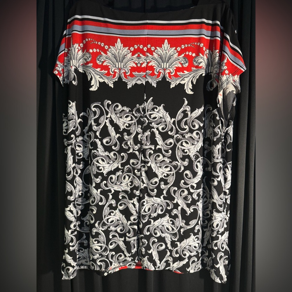 Jones New York Red and Black Blouse with Silver Accents 2X - Picture 2 of 6